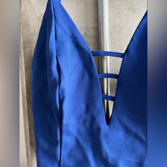 Crop top - Picture 2 of 3